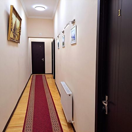 Liza'S Home Kutaisi Exterior photo