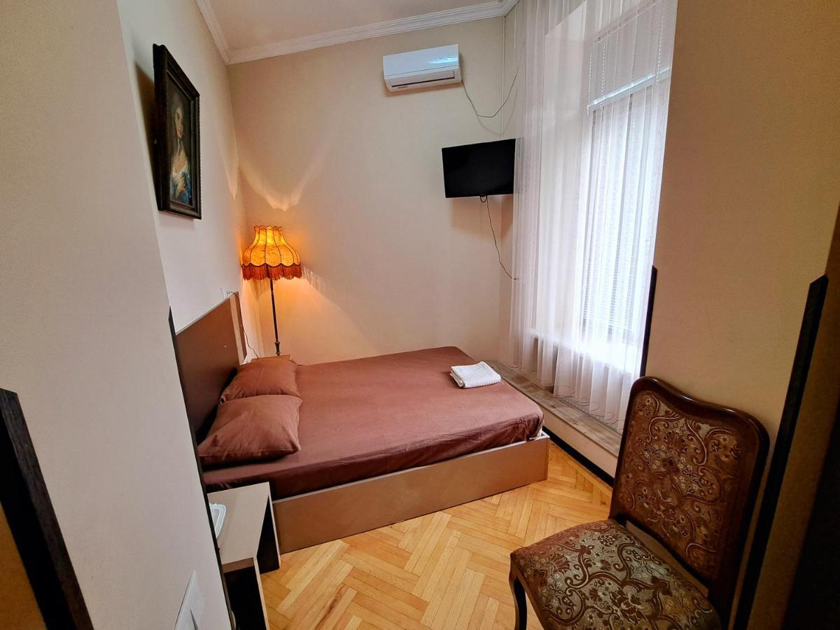 Liza'S Home Kutaisi Exterior photo