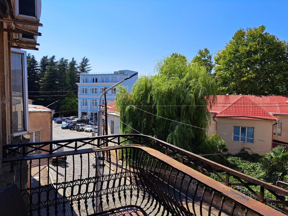 Liza'S Home Kutaisi Exterior photo