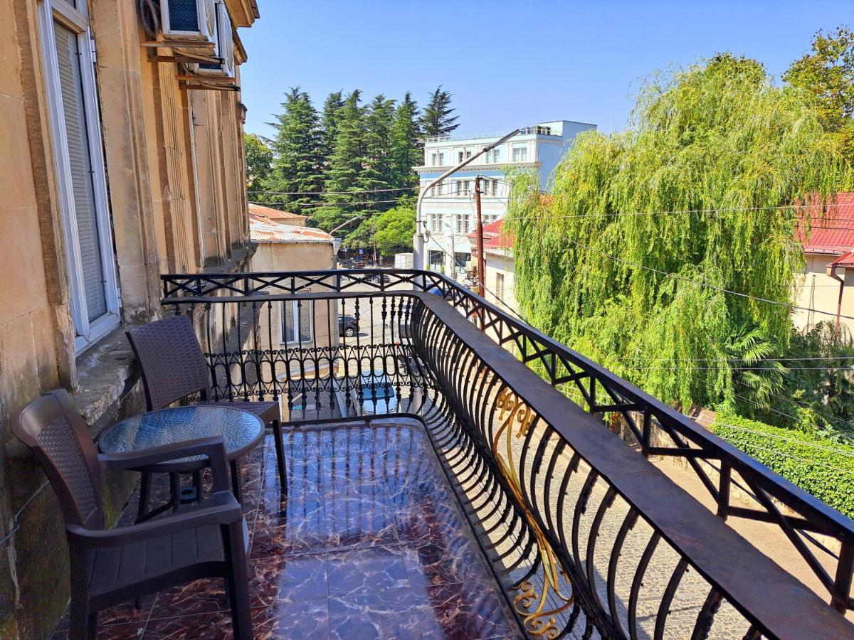 Liza'S Home Kutaisi Exterior photo